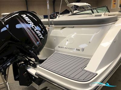 Sea Ray 230 Sun Sport OB Motorboot 2024, mit Mercury motor, Dänemark