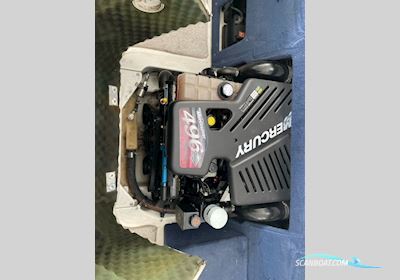 Sea Ray 230 Motorboot 2000, mit Mercruiser 496 MAG ( år 2005) motor, Sweden