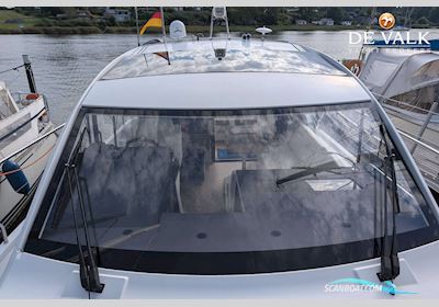 Sealine C330 Motorboot 2018, mit Volvo Penta motor, Deutschland
