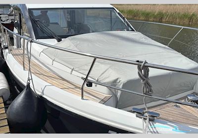 Sealine C330 Motorboot 2014, mit Volvo D3- 220 motor, Deutschland