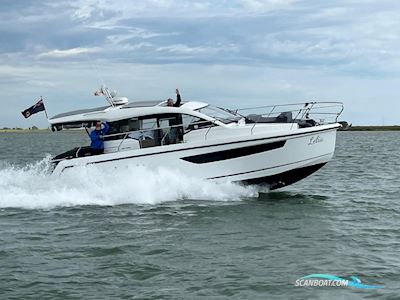 Sealine C330 Motorboot 2017, mit Volvo Penta motor, England