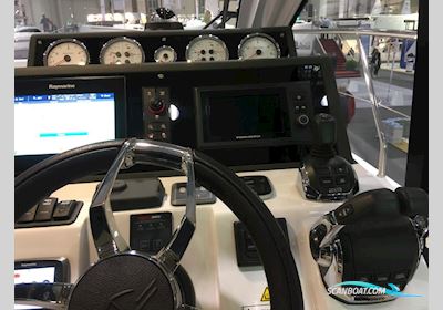 Sealine C330 Motorboot 2017, mit Volvo Penta motor, Deutschland