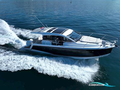 Sealine C335v Motorboot 2023, mit 2 x Mercury Verado XL 300 (White) motor, Kroatien