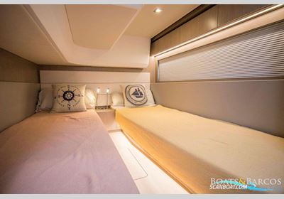 Sealine C390v Motorboot 2023, mit  Suzuki motor, Spanien