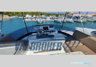 Sealine F 42 Motorboot 2012, mit Volvo Penta IPS 600 motor, Kroatien