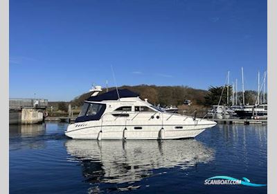 Sealine International F33 Motorboot 2000, mit Volvo KAD32P motor, England
