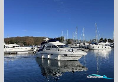 Sealine International F33 Motorboot 2000, mit Volvo KAD32P motor, England