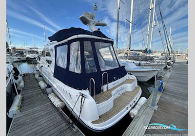 Sealine International F33 Motorboot 2000, mit Volvo KAD32P motor, England