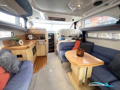 Sealine International F33 Motorboot 1999, mit Volvo Penta Kad32DP motor, England