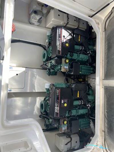 Sealine International F33 Motorboot 1999, mit Volvo Penta Kad32DP motor, England