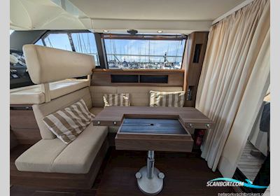 Sealine International F380 Motorboot 2014, mit Volvo Penta D4 motor, England