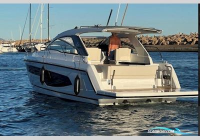 Sealine S335 Motorboot 2022, mit Volvo Penta D3-220 motor, Spanien