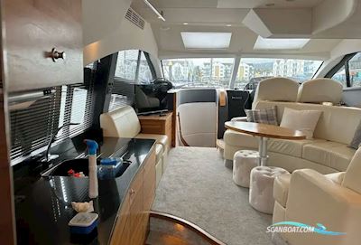 Sealine T50 Motorboot 2012, mit Volvo Penta motor, England