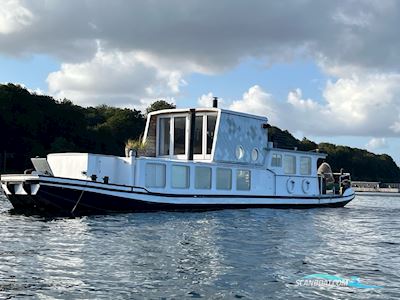 Sejlende Husbåd Motorboot 1956, mit Scania 6 Cylindre
 motor, Dänemark