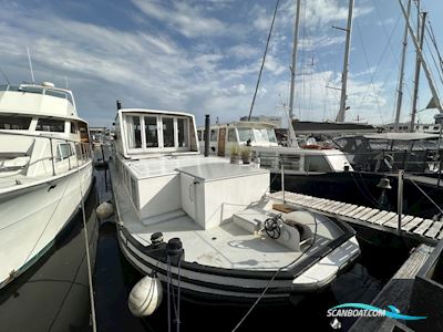 Sejlende Husbåd Motorboot 1956, mit Scania 6 Cylindre
 motor, Dänemark