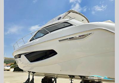 Sessa C38 - Demo Motorboot 2023, mit Volvo Penta D4 x2 motor, Kroatien