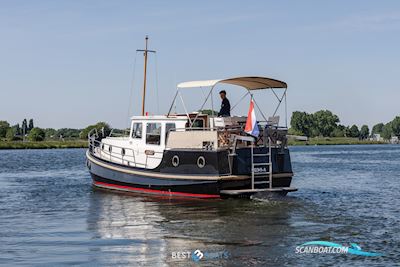 St. Jozef 1050 Salon Motorboot 1985, mit Volvo Penta is Een Toonaangevende Fabrikant Van Maritieme Aandrijfsystemen, Motoren en Accessoires, Bekend om Zijn Innovatieve en Betrouwbare Technol motor, Niederlande