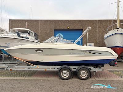 Stingray 220 CS Daycruiser Motorboot 2005, mit MerCruiser motor, Dänemark