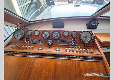 Storebro Storebro Royal Cruiser 34 Motorboot 1976, mit 2 st Volvo Kamd42A (1992) motor, Sweden