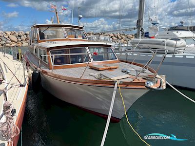 Storø 34, hysterisk velholdt og smækfyldt med lækre detaljer og stil. Motorboot 1974, mit Volvo Penta motor, Dänemark