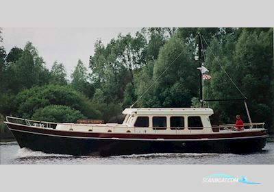 T & T Rondspantkotter 14.00 OK Motorboot 1998, mit Perkins motor, Niederlande