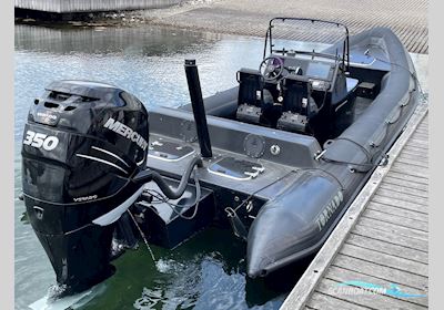 Tornado 7.8m High Performance Rib Motorboot 2017, mit Engine type Hk 350,benzin
 motor, Dänemark