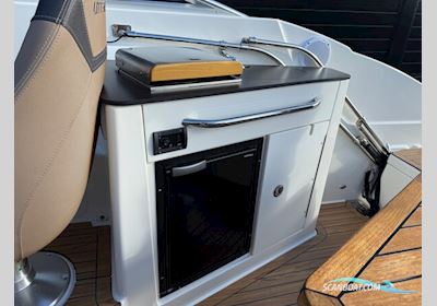 Uttern D 77 Motorboot 2017, mit Mercury motor, Dänemark