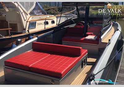 VANQUISH VQ32 Motorboot 2017, mit Volvo motor, Italien
