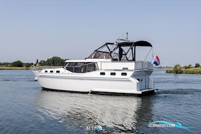 Vacance 10.50 AK Motorboot 1995, mit De Nanni N4.80 is Een Betrouwbare 4-Cilinder Dieselmotor, Speciaal Ontworpen Voor Jachten en Zeilboten, Bekend om Zijn Zuinigheid en Robuuste Bouw. motor, Niederlande