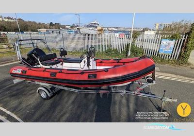 Valiant DR-520 Sports RIB Motorboot 2002, mit Suzuki motor, England