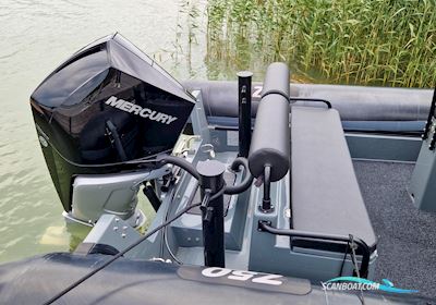 Valiant Med 750 Motorboot 2023, mit Mercury V300 Ams Dts motor, Finland