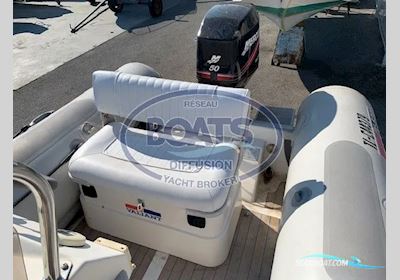 Valiant V520 + Remorque Motorboot 2005, mit Mercury motor, Frankreich