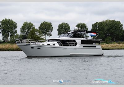 Valkkruiser Content 1300 Motorboot 2000, mit Vetus Deutz is een samenwerking tussen Vetus en Deutz, bekend om duurzame en betrouwbare marinemotoren. Ze combineren Duitse degelijkheid met maritie motor, Niederlande