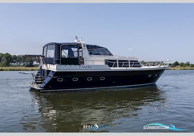 Van Der Heijden 1500 Motorboot 1999, mit Volvo Penta is een bekend merk van betrouwbare en krachtige scheepsmotoren, populair in de watersport en beroepsvaart vanwege hun duurzaamheid en goe motor, Niederlande