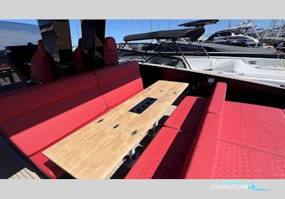 Vandutch T40 Black Series Motorboot 2023, Frankreich