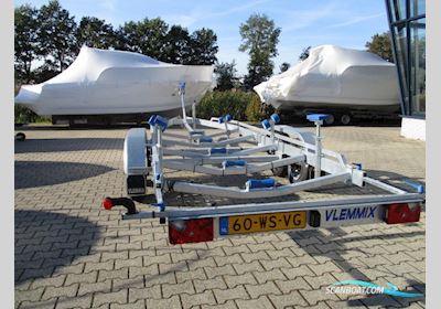 Vlemmix (direct leverbaar) F trailer Vlemmix (direct leverbaar) F trailer 2700 kg tandem Motorboot 2026, Niederlande