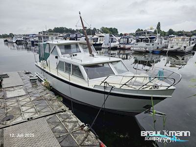 Werft Plaue Sneek Kruiser Motorboot 1980, mit Honda motor, Deutschland