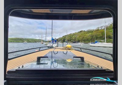 XO Boats 10s Explorer Plus Motorboot 2022, mit Mercury motor, England