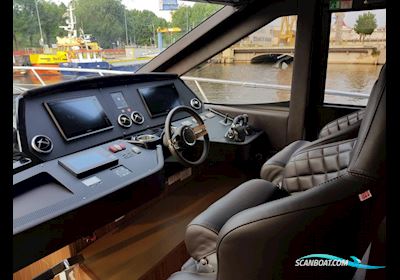 Absolute 60 Fly Motorboten 2017, met Volvo Penta D11 Ips950 motor, Kroatië