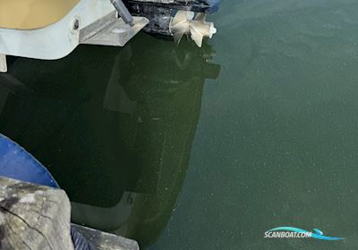 Aquador 23 DC Motorboten 2013, met Mercruiser motor, Sweden