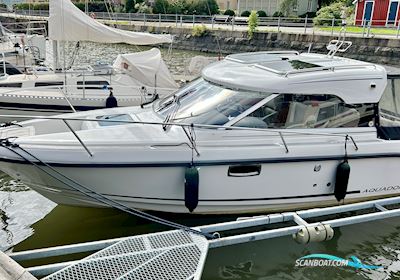 Aquador 25 HT Motorboten 2019, met Mercruiser motor, Sweden