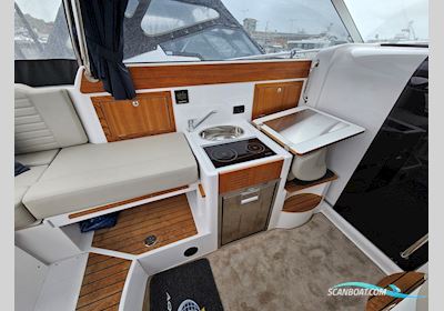 Aquador 25 HT Motorboten 2022, met Mercury Mercruiser  4,5 L  Mpi motor, Sweden