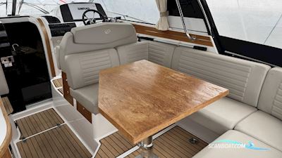 Aquador 30 HT Motorboten 2019, met Mercruiser motor, Sweden