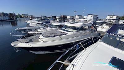 Aquador 33 HT Motorboten 2012, met Volvo Penta motor, Sweden
