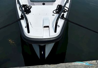 Axopar 37 XC Cross Cabin Brabus Motorboten 2022, met Mercury 4 Stroke motor, Sweden
