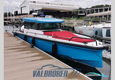 Axopar 37 XC Cross Cabin Motorboten 2020, met Mercury V8 4 Tempi motor, Estland
