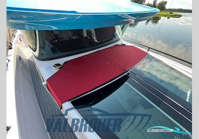 Axopar 37 XC Cross Cabin Motorboten 2020, met Mercury V8 4 Tempi motor, Estland