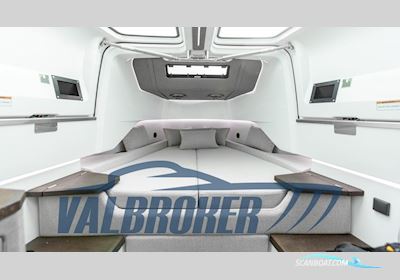 Axopar 37 XC Cross Cabin Motorboten 2024, met Mercury 5.7L V10 Neri motor, Finland