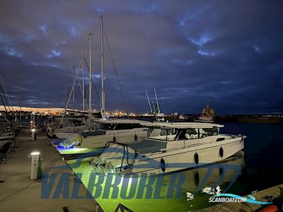 Axopar 45 Cross Cabin Motorboten 2025, met Mercury Verado  V10 motor, Estland