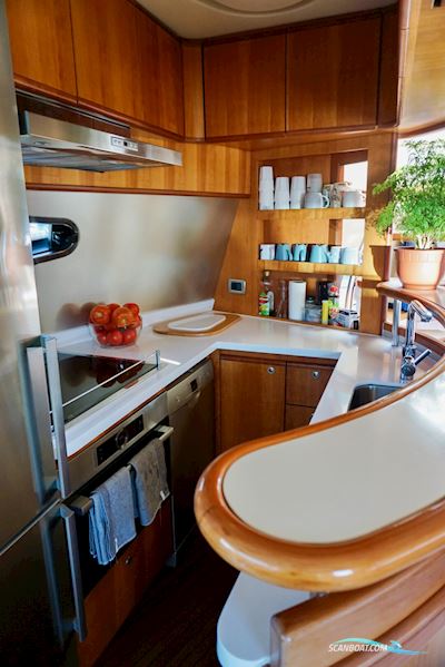 Azimut 68 Motorboten 2007, met 2 MAN 1350 CV motor, Spain